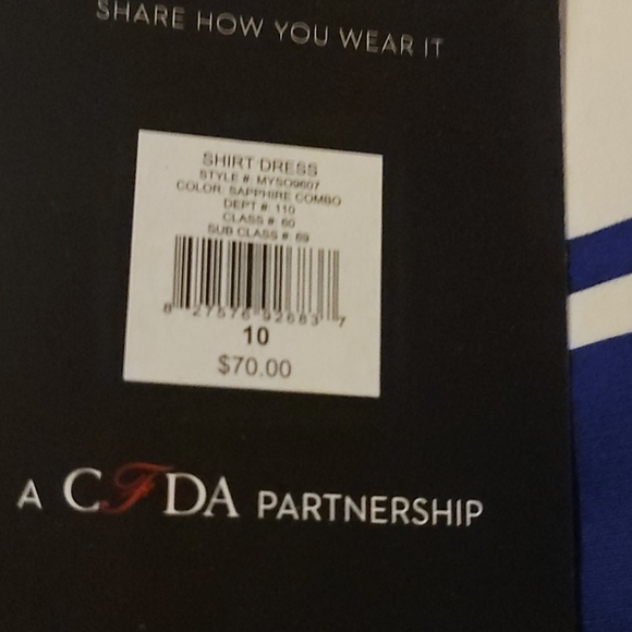 Dress - Picture 3 of 3